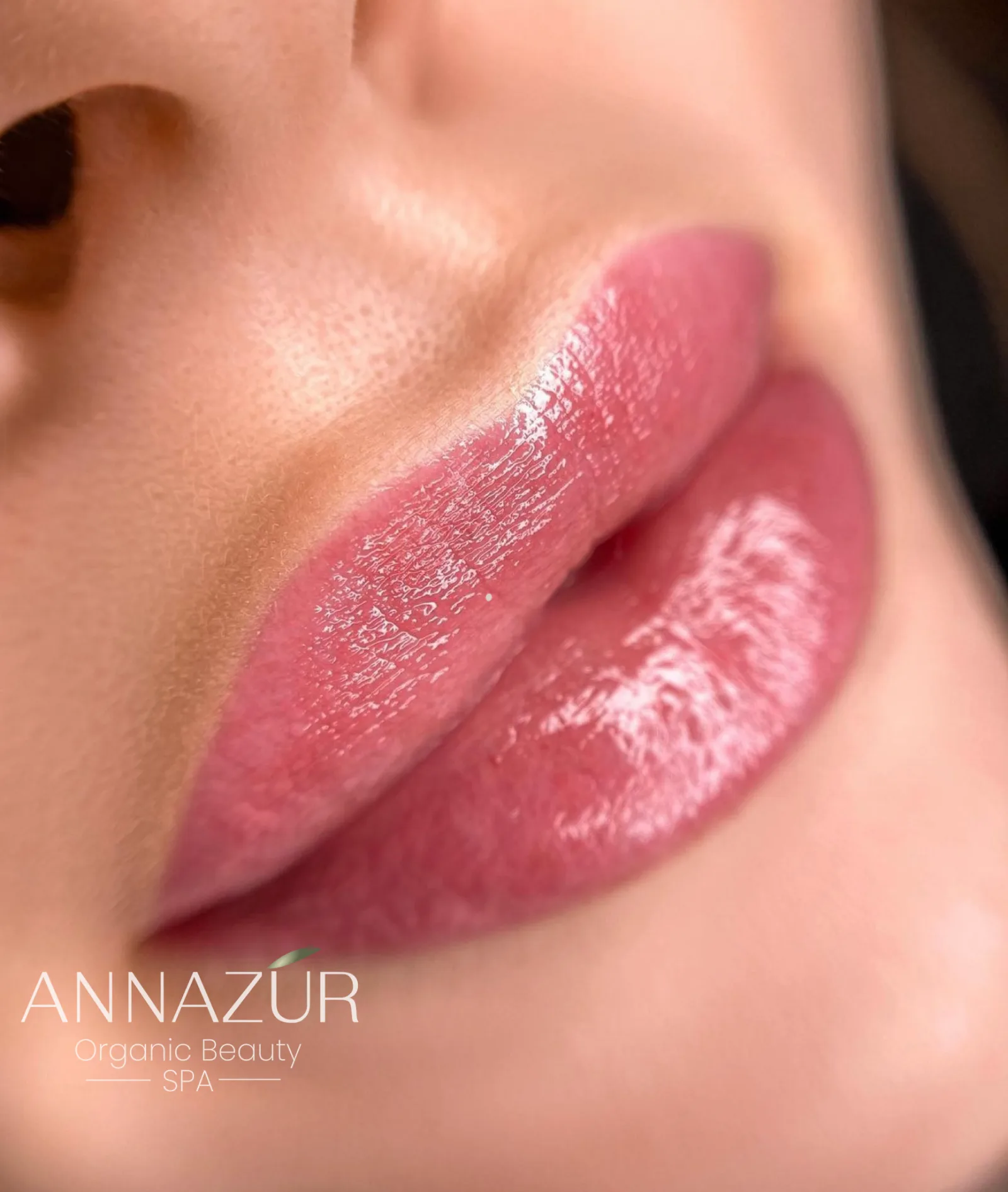 Lip blushing permanent makeup at ANNAZUR Organic Spa