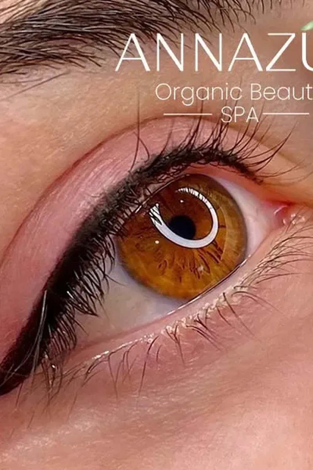 Eyeliner healing: swelling, flaking and the panic call