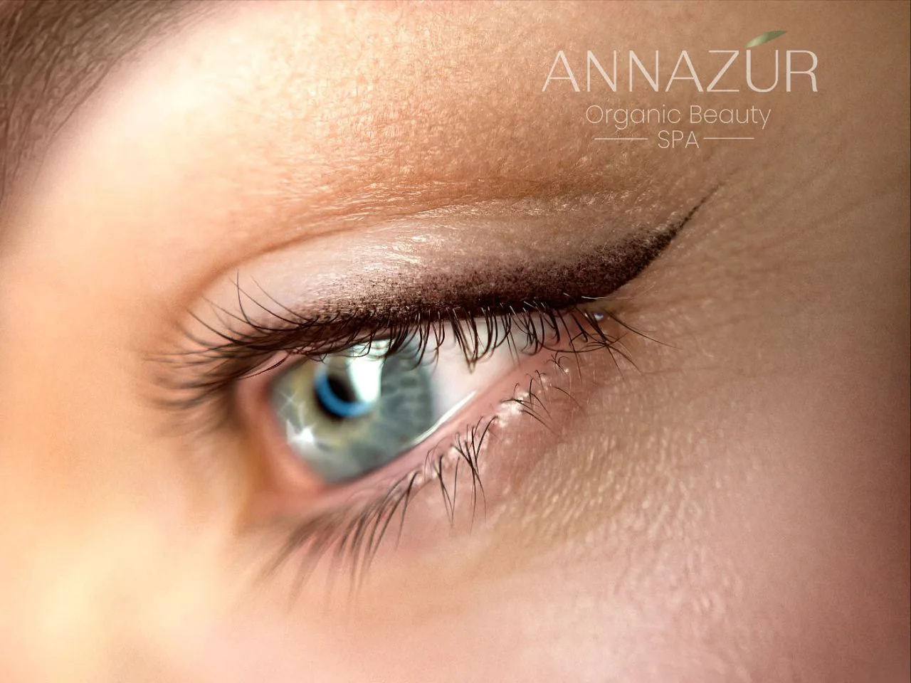 Eyeliner permanent makeup at ANNAZUR Organic Spa