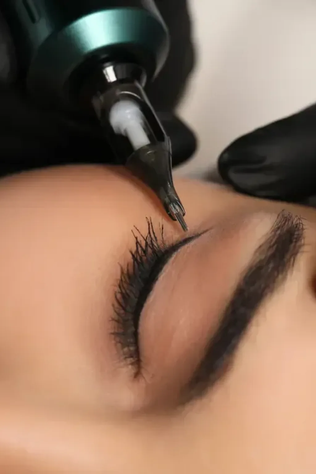 Permanent eyeliner training requirements in Florida